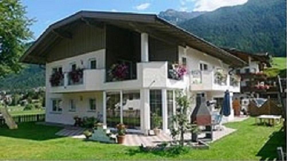 Landhaus Julian Neustift im Stubaital Eksteriør billede